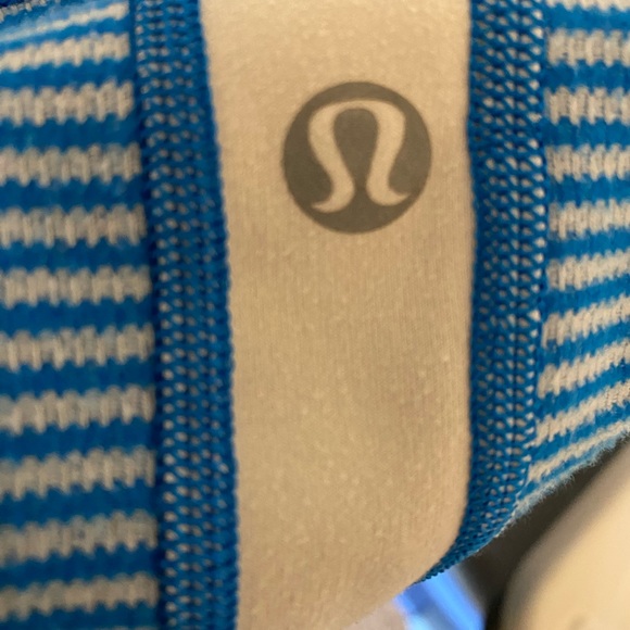 Lululemon long sleeve 10 - Picture 3 of 3